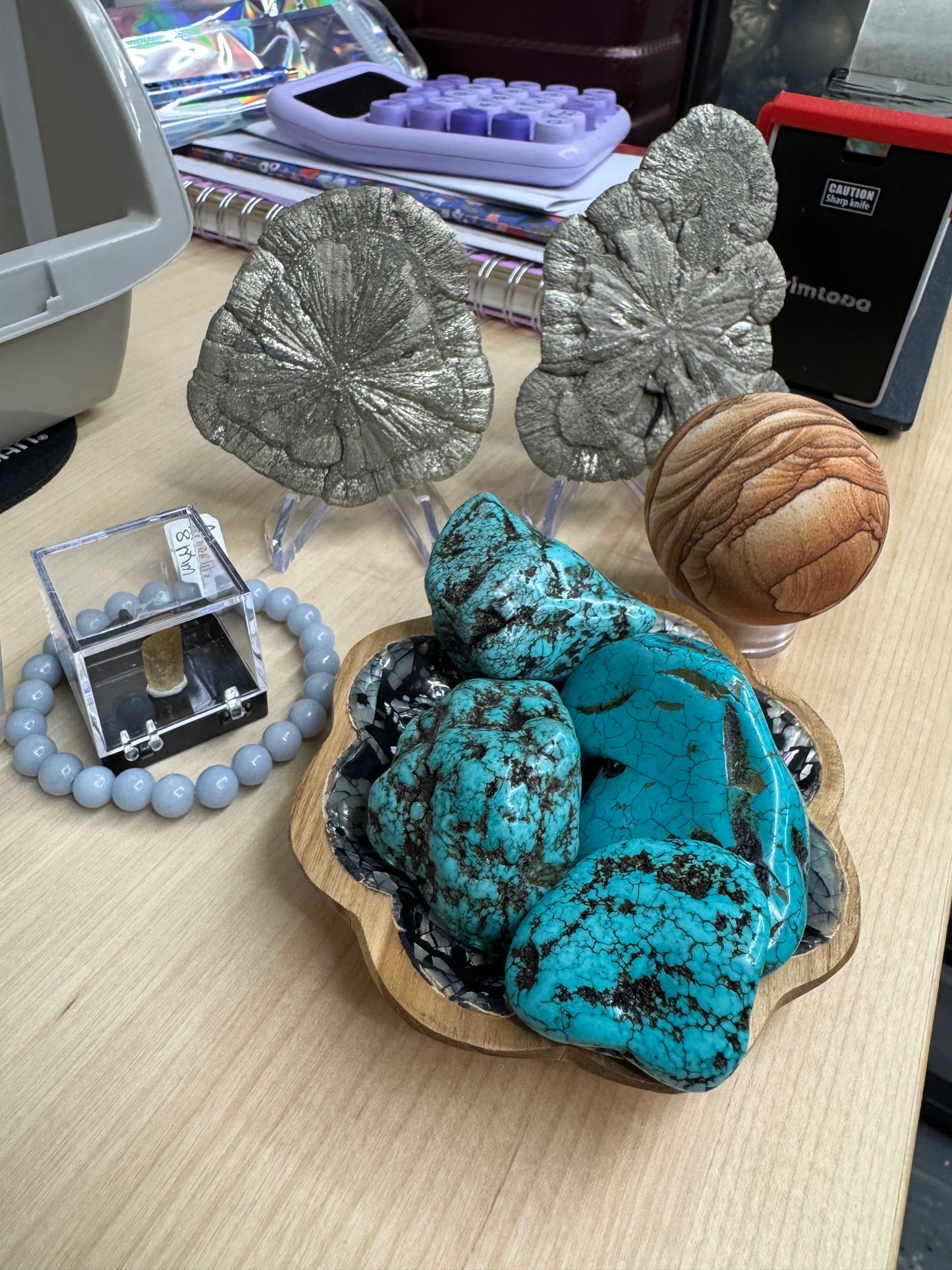 crystals.and.curiosities