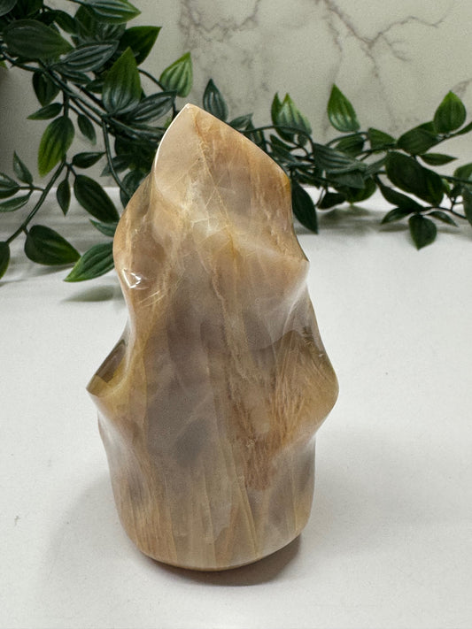 Peach Moonstone Flame