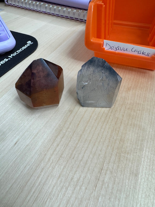 dejavu.crystals